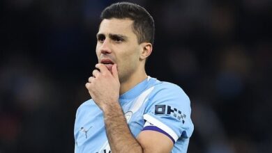 إصابة جديدة تهدد مستقبل نجم برشلونة.. هل كانت العودة المبكرة كارثة؟