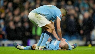 هالاند ينهار بعد معركة نيوكاسل.. ورودري يرفع صديقه في مشهد يعكس روح مانشستر سيتي