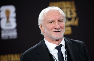 مدير الكرة الألماني يهاجم المقاطعات الرياضية: "لا تحقق شيئاً"